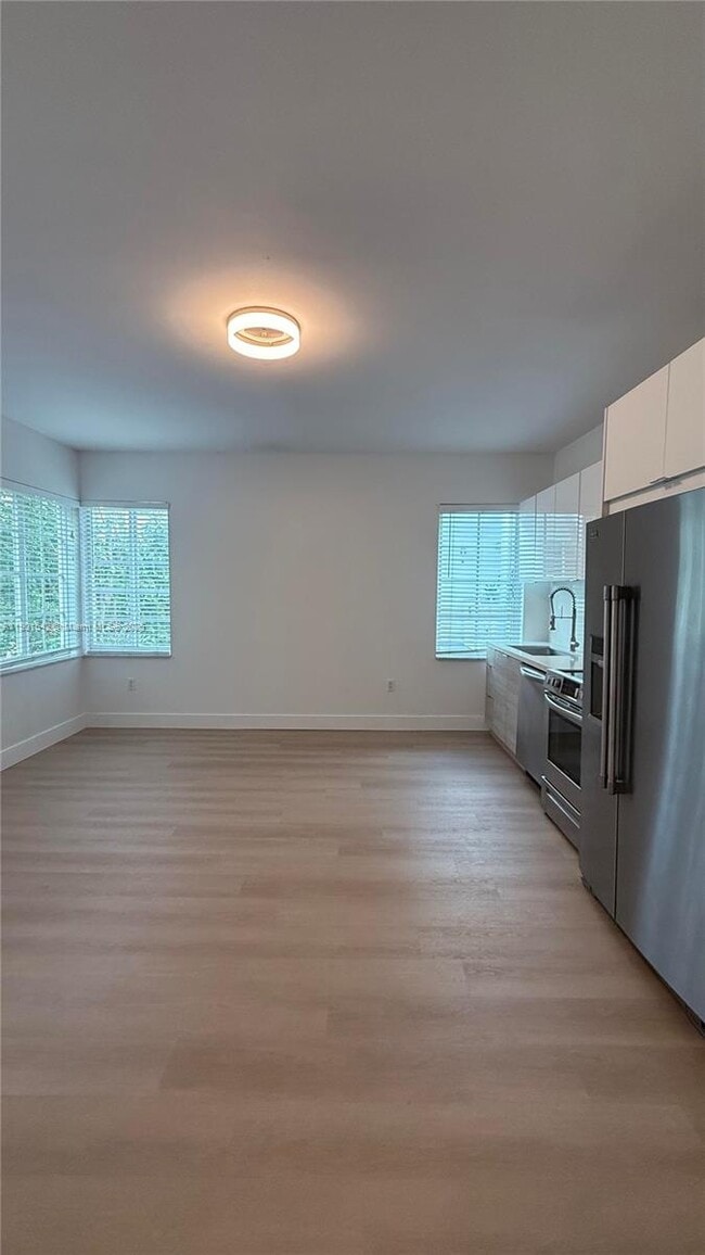 Photo - 729 Meridian Ave Unidad 3