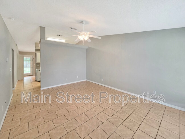 Photo - 3359 Green Briar Cir Unit A