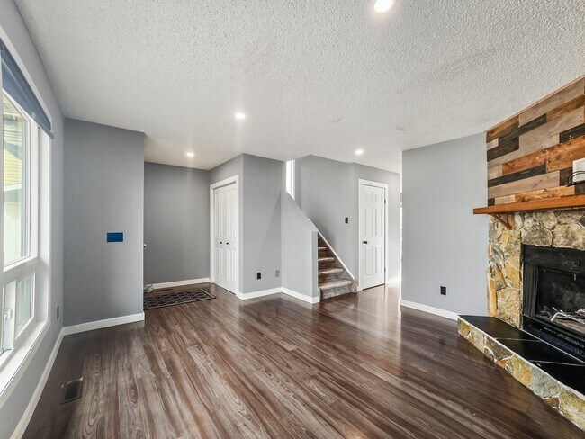 Photo - 2419-2146 146 Ave SE