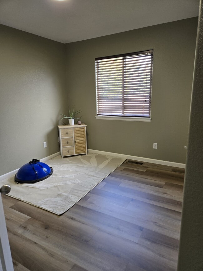 Photo - 1343 S Cora Ave