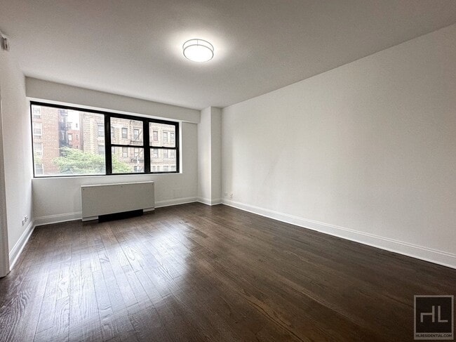 Building Photo - E 16 ST Rental