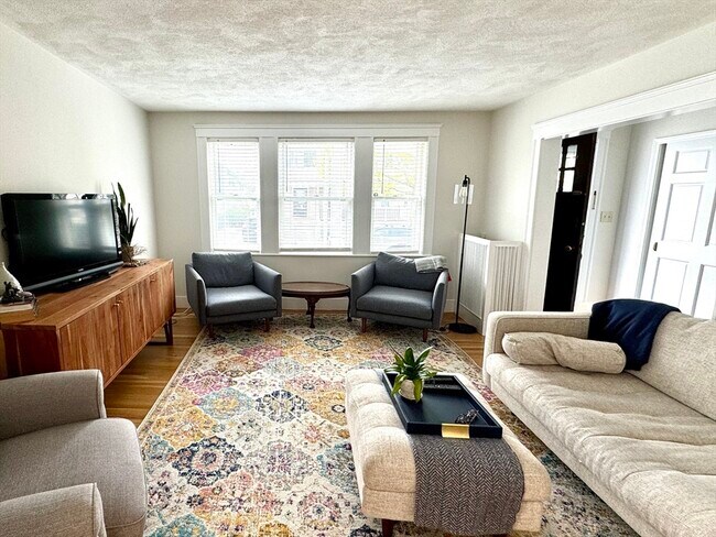 Photo - 62 Varnum St Unit 1