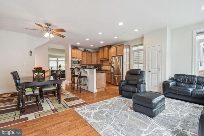 Photo - 124 Liriope Place