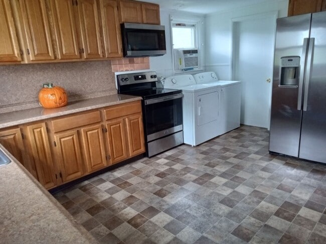 Building Photo - 623 E Northampton St Rental