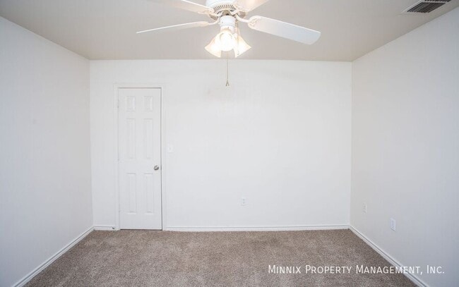 Photo - 906 N Belmont Ave