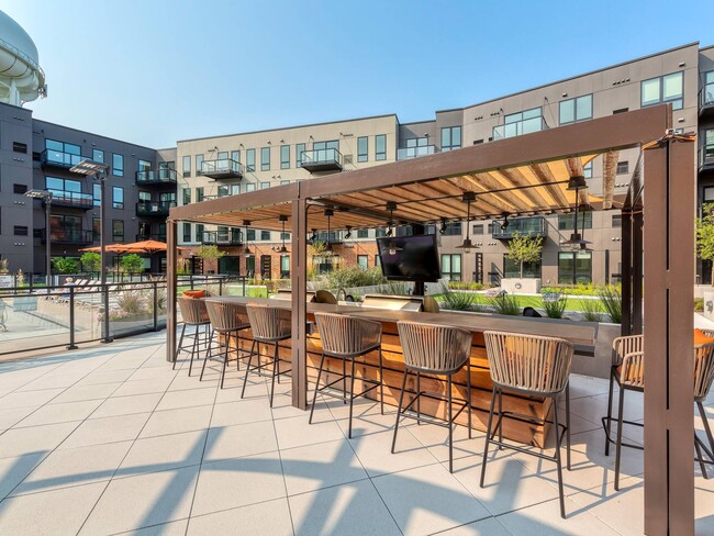 Avidor Glenview 55+ Active Adult Apartment Homes