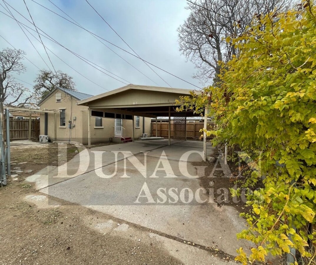 Photo - 311 S Alameda St Apartment Unit 1/2