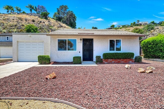 Photo - 1738 Hanford Dr House