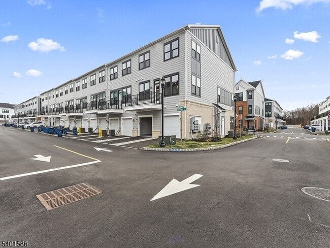 Photo - 715 Parker Blvd