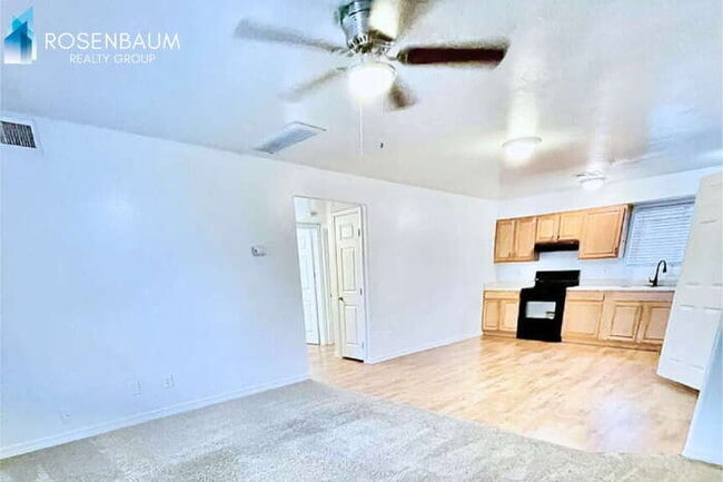 Photo - 2324 W Lone Cactus Dr Unit 11