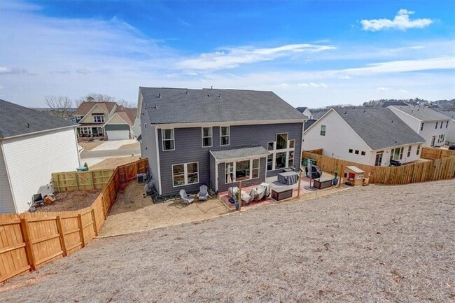 Photo - 170 Greenbrier Way