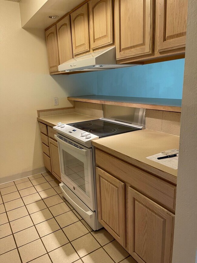 Photo - Central Boulder 1 bed 1 bath- pool and Utilities included! Unidad 305D