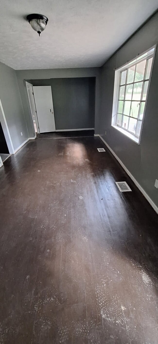 Photo - 3021 Woodview Dr