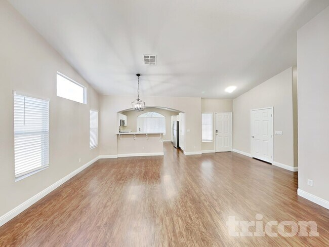 Photo - 710 Wolf Lake Ave