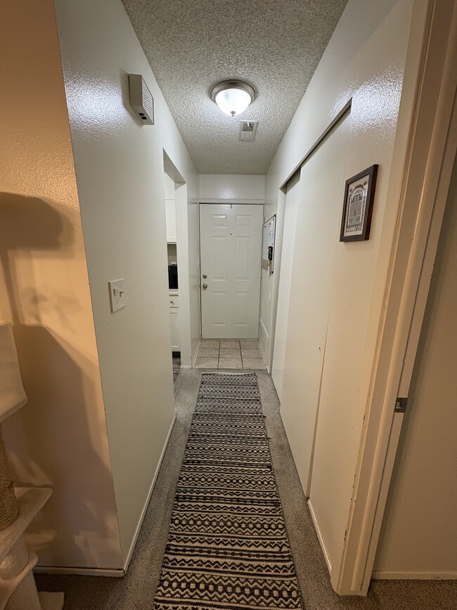 Photo - 1587 S Foothill Dr Apartment