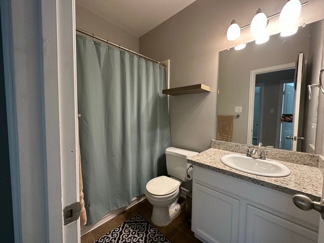 Photo - 419 Oak Chase Dr