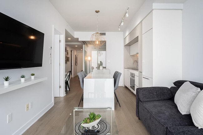 Photo - 1255 Rue Saint-Jacques Unit SI ID1262044P