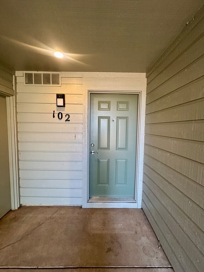 Photo - 2 Bedroom Codo in Rockrimmon Unit 102