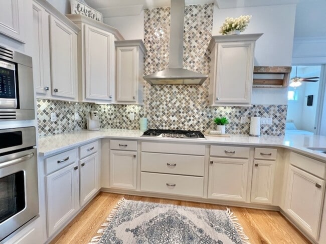 Photo - 15 E Milestone Dr