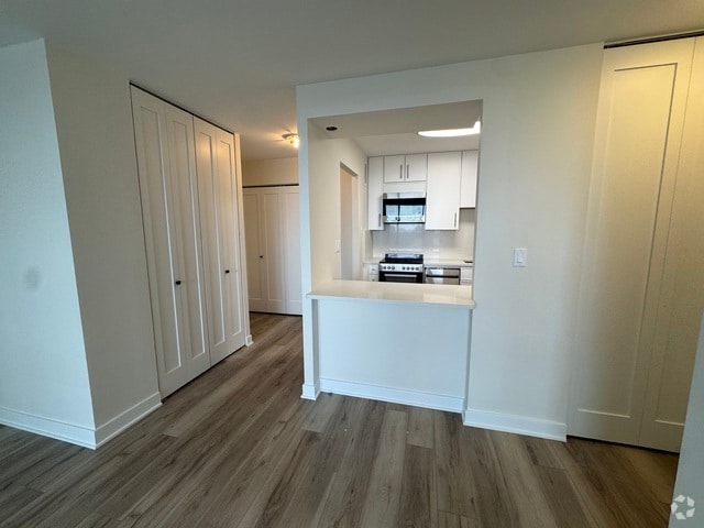 Building Photo - 70 W Burton Pl Unit 1108 Rental