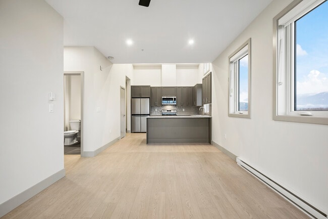 Building Photo - 45547-45547 Knight Rd