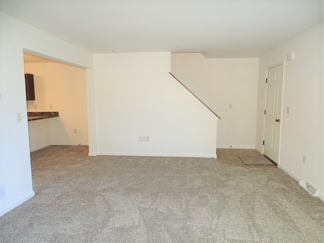 Photo - 243 Limestone Dr