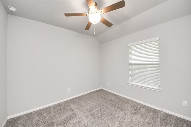 Building Photo - 518 Ellwood Terrace Ln