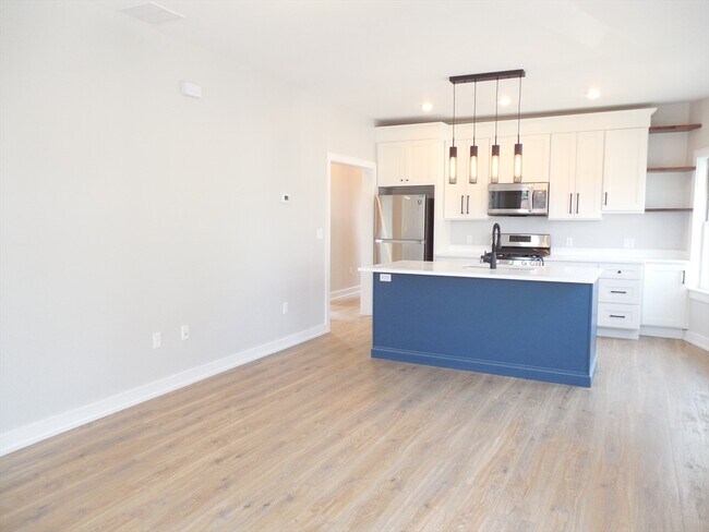 88 School St Unit B
