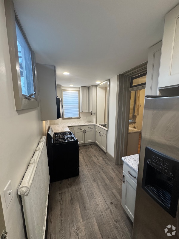 Building Photo - 1121 N Front St Rental