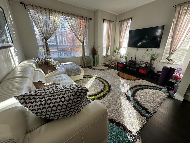 Photo - 1305 Soball St