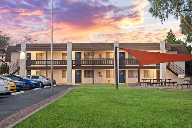 Zona Village