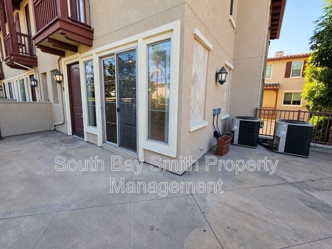 84 Palos Verdes Blvd