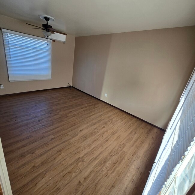 Photo - 903 W Alameda St