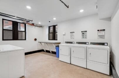 Photo - "Charming Studio Retreat with Hardwood Floors in the Heart of Minneapolis!"