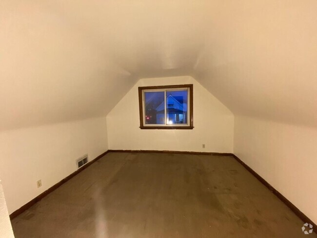 Building Photo - 136 Willowlawn Pkwy Rental