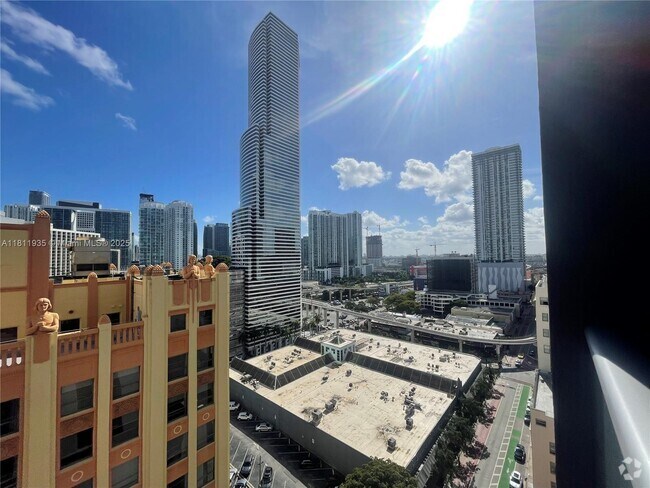 Building Photo - 151 SE 1st St Unit 1505 Rental