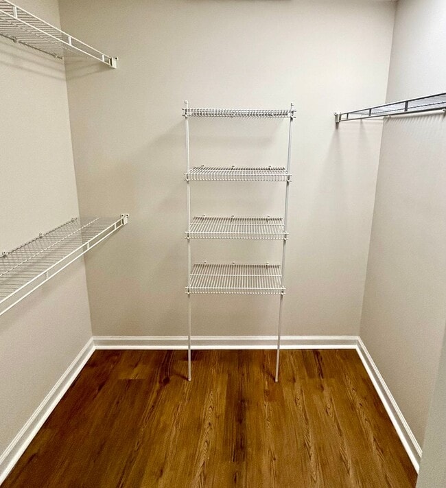 Photo - 327 Greendale Pl