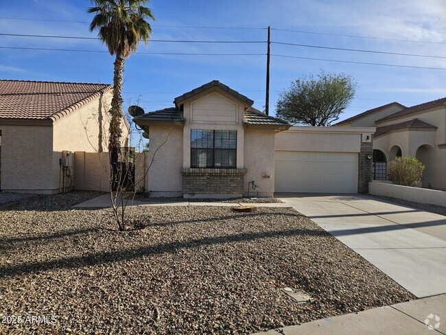 Building Photo - 1657 E Cindy St Rental