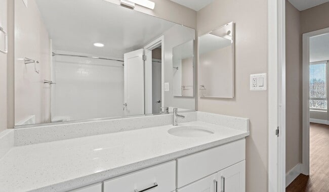 Algunas viviendas selectas cuentan con baños remodelados.