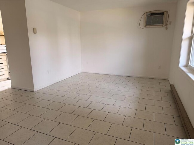 Photo - 1814-1818 Livingston St