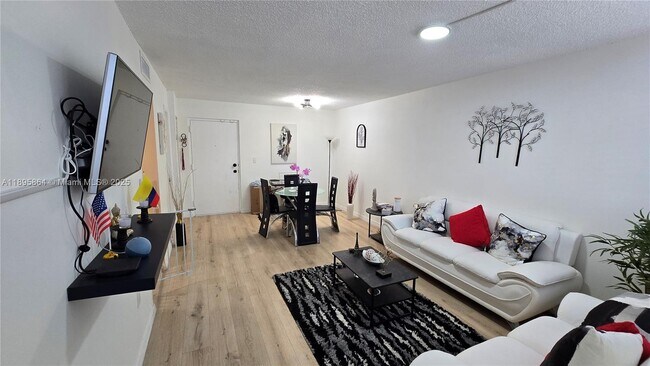 Photo - 9400 W Flagler St Unidad 308