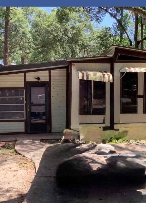 Building Photo - 619