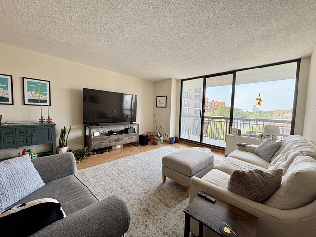 Building Photo - 60 Longwood Ave Unit 605 Rental