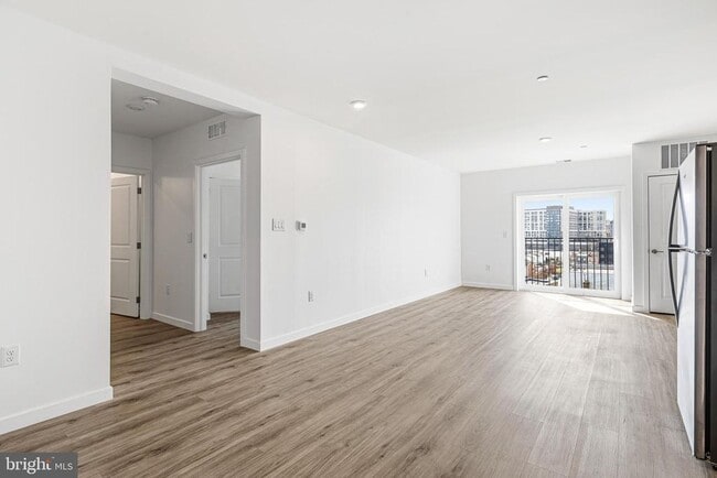 Photo - 915 N Broad St Unit 304