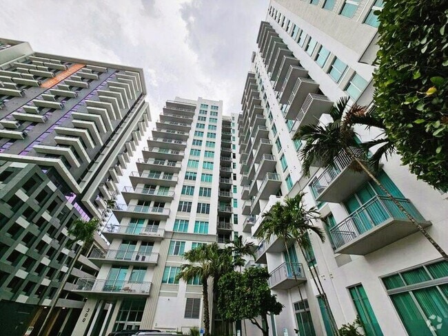 Building Photo - 300 S Australian Ave Unit 810 Rental