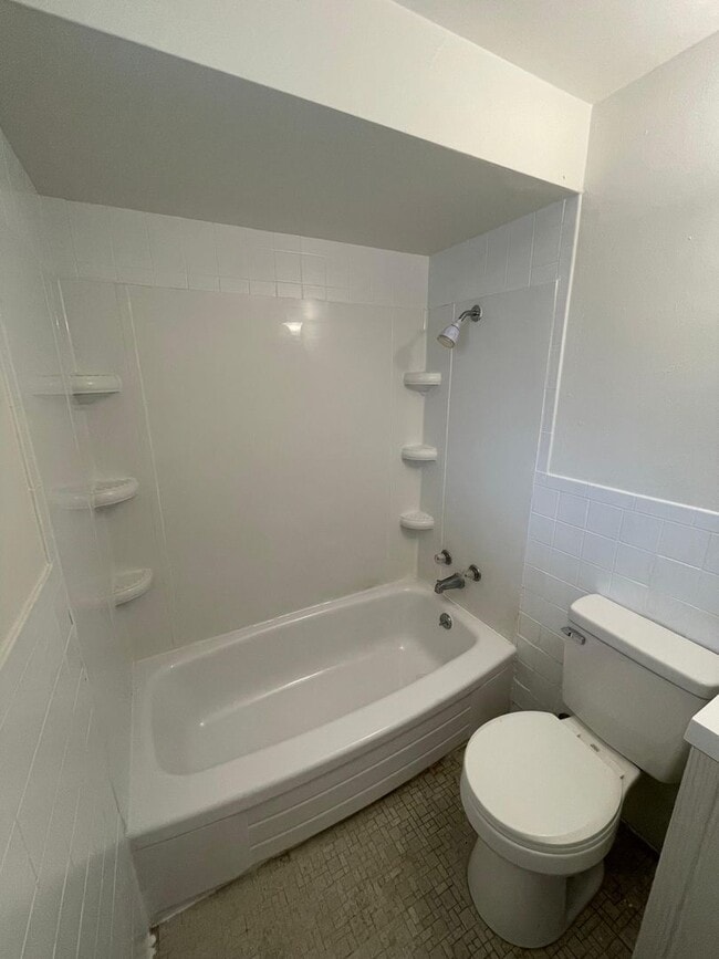 Photo - N Ellis Unit 333 N Ellis St - F