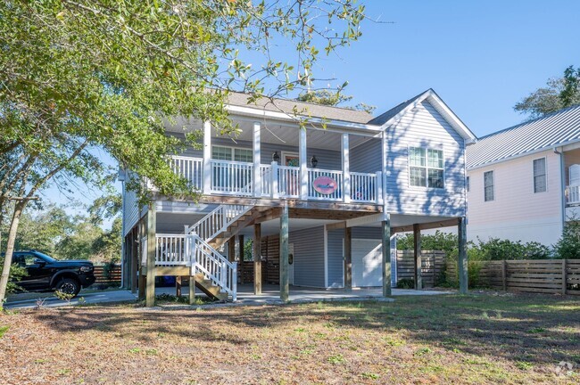 Building Photo - PERFECT WINTER BEACH GETAWAY Rental