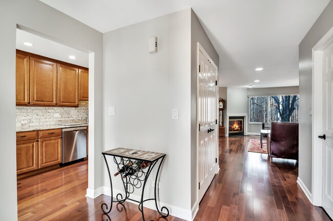 Photo - 66 Hunt Trail