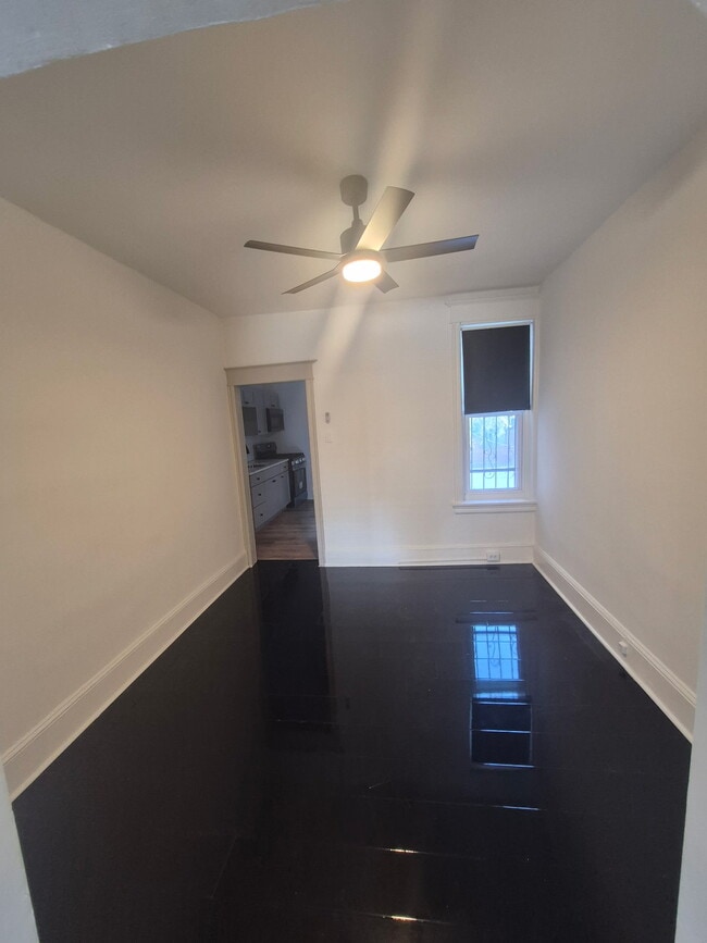 Photo - 323 N Edgewood St