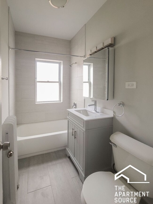 Photo - 5135 N Wolcott Ave Unit 3